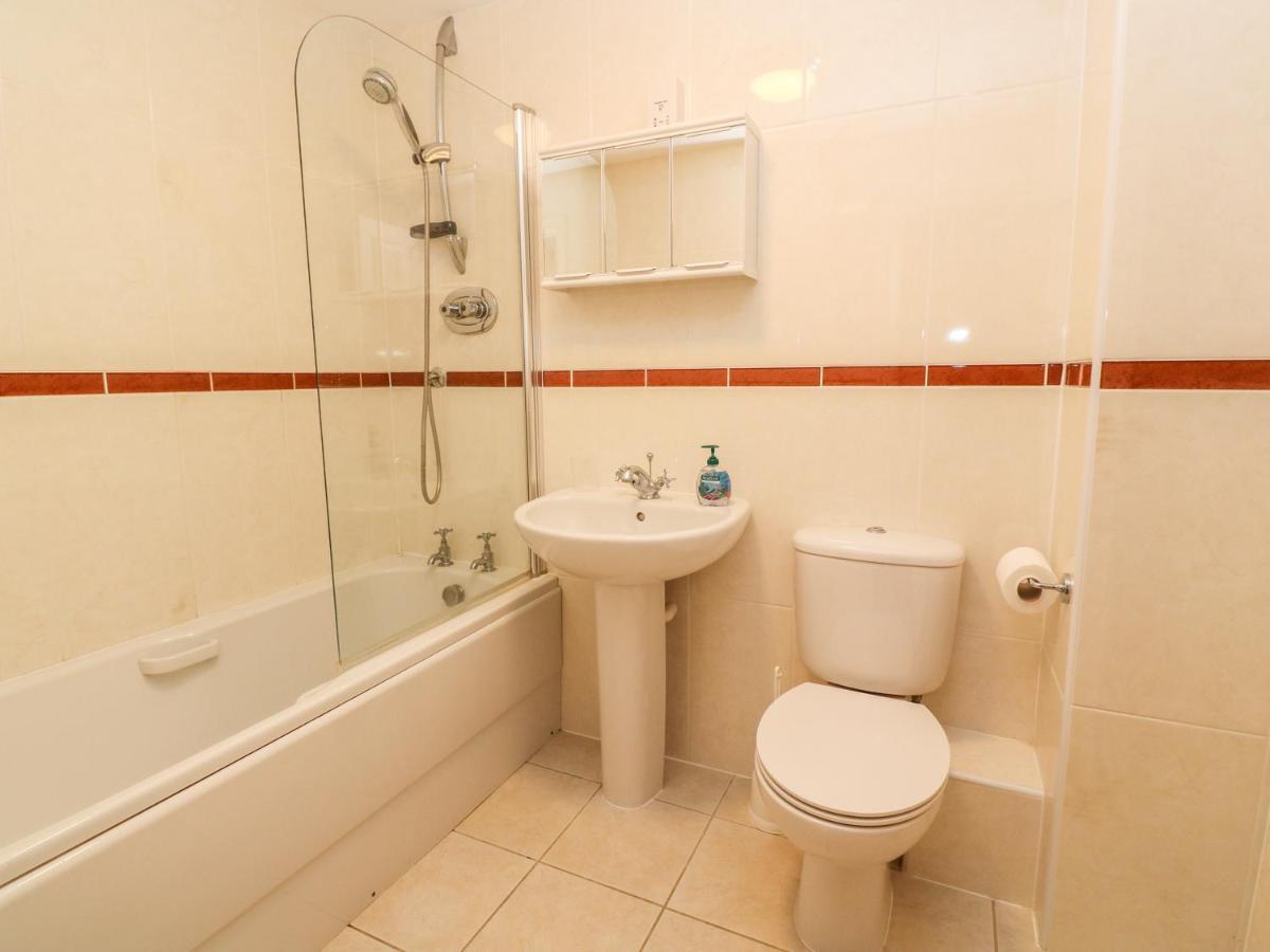 Surf Song Apartment เพนแซนซ์ ภายนอก รูปภาพ